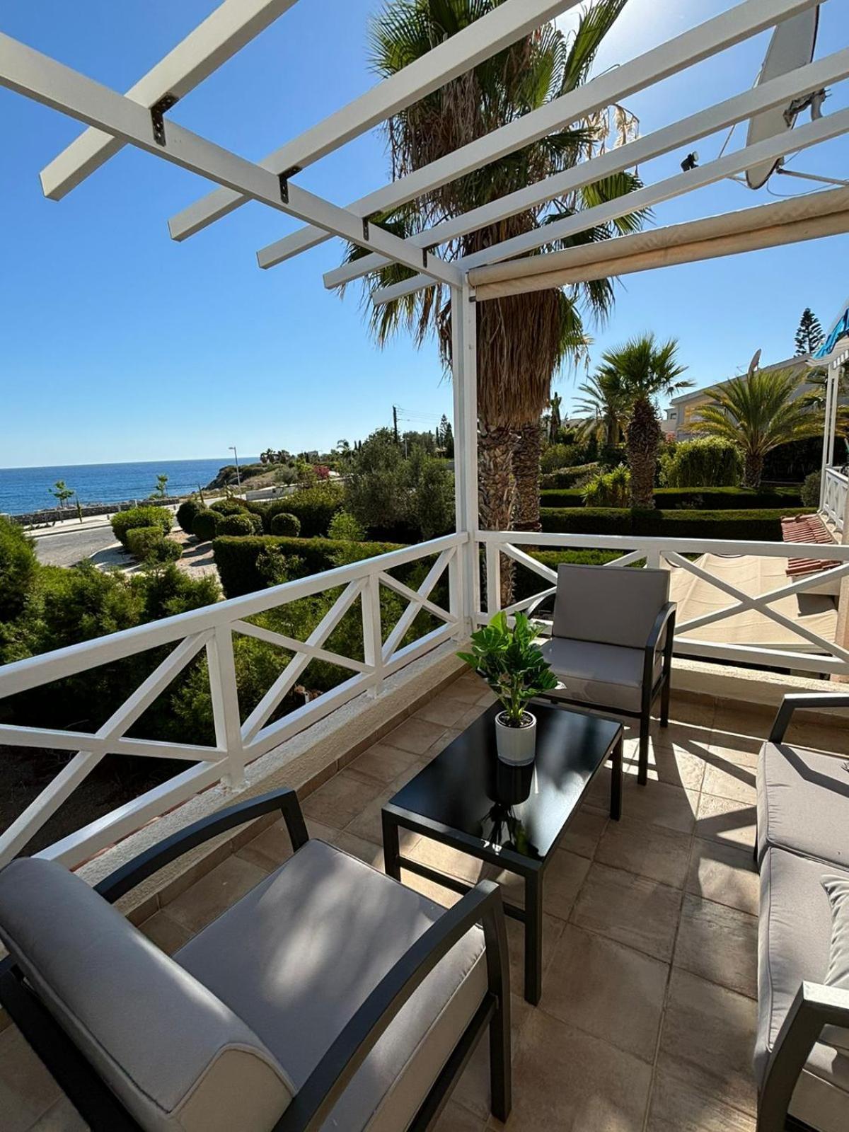 Horizon Bliss At Coral Bay Lejlighed Pegeia Eksteriør billede