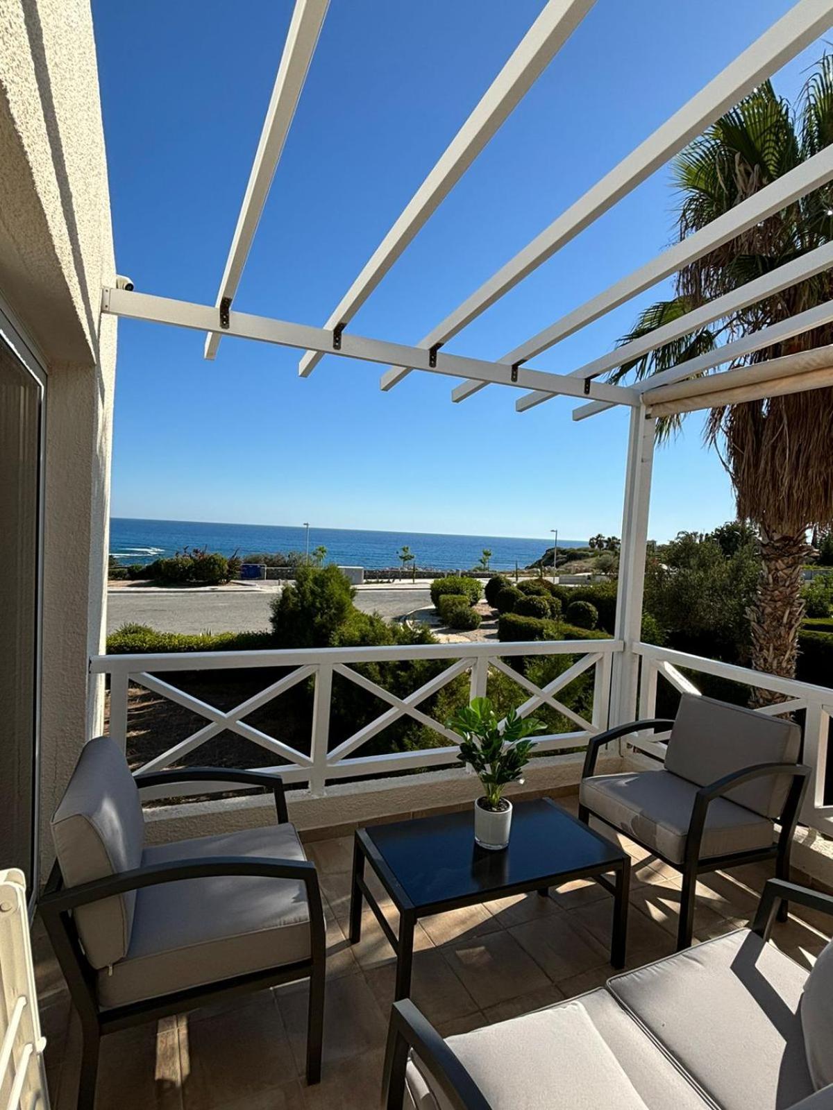 Horizon Bliss At Coral Bay Lejlighed Pegeia Eksteriør billede
